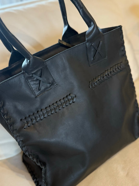 Tote Juanita